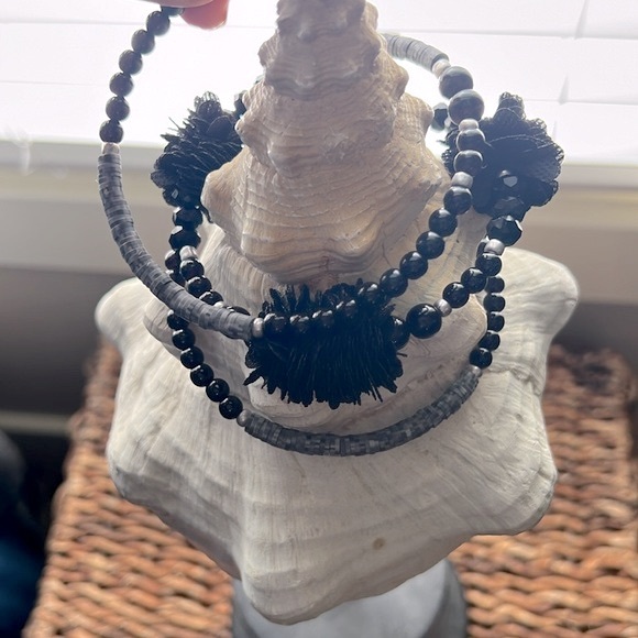 Gray and Black Spiral Bracelet With Floral Embellishment - Picture 4 of 6